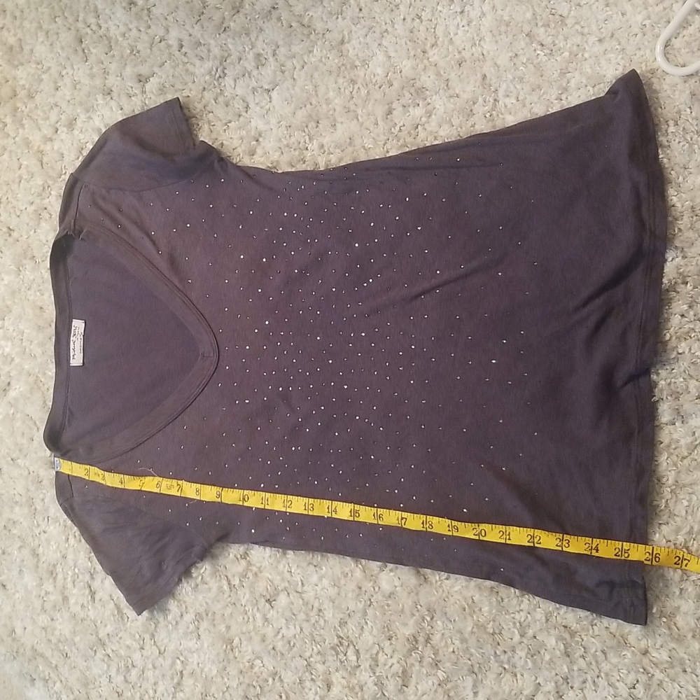 Sparkly tee 3/$30 - Picture 5 of 8